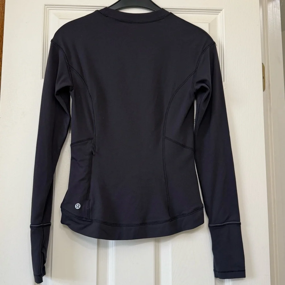 Lululemon Close To Crossing Workout Long Sleeve Top Size 4 Rulu Black